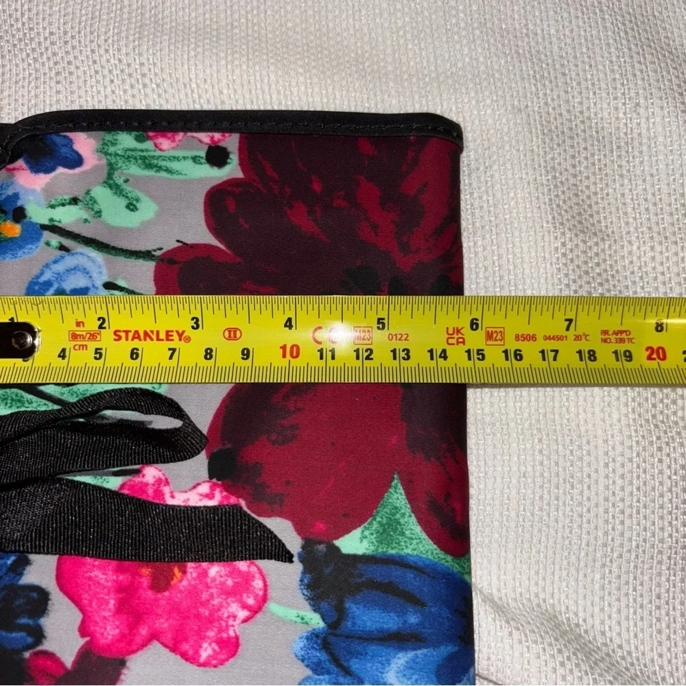 Thirty one Floral Print with Black Trim Kindle Cover Case